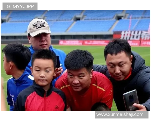 上海羽毛球队配合问题引发热议球迷热议战术与默契的未来发展 上海羽毛球队配合问题引发热议球迷热议战术与默契的未来发展