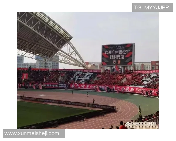 南京篮球队实力引发热议球迷对球队表现的不同看法与分析