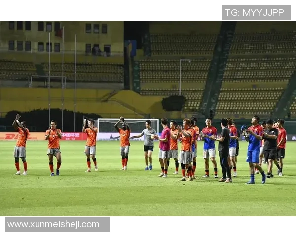 深圳足球队在足球团队协作排行榜中荣登第八名展现出色团队精神与协作能力